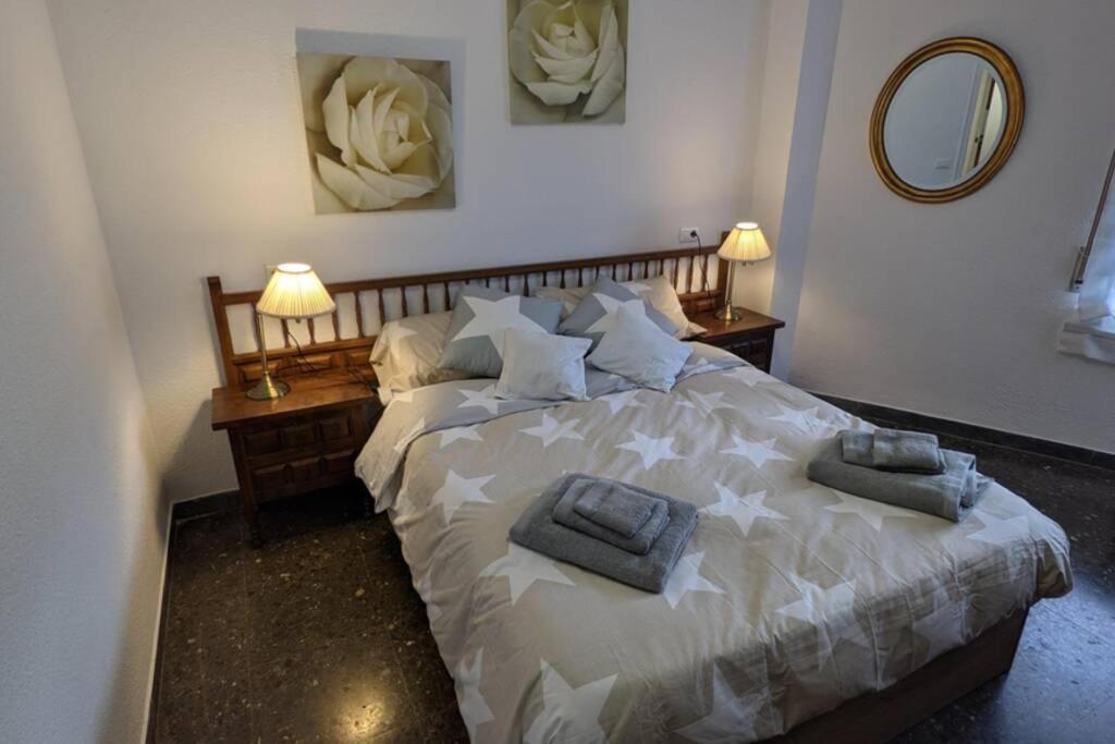 Jacob Apartament - Mas D'En Gran กัมบริลส์ ภายนอก รูปภาพ
