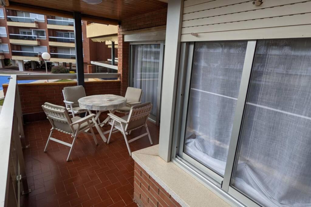 Jacob Apartament - Mas D'En Gran กัมบริลส์ ภายนอก รูปภาพ
