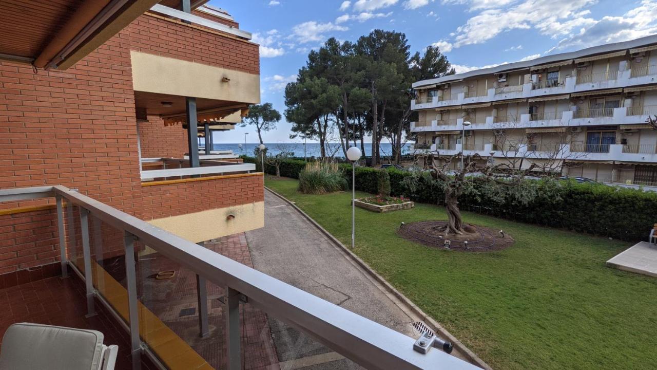 Jacob Apartament - Mas D'En Gran กัมบริลส์ ภายนอก รูปภาพ